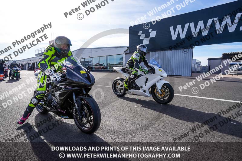 donington no limits trackday;donington park photographs;donington trackday photographs;no limits trackdays;peter wileman photography;trackday digital images;trackday photos
